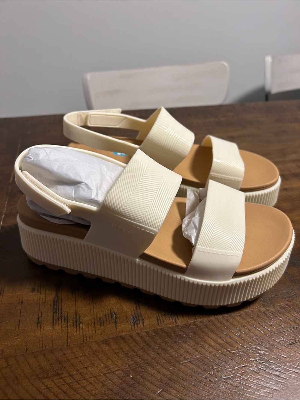 Reef Women's Platform Sandals — Cream/Tan NWOT - Picture 2 of 5